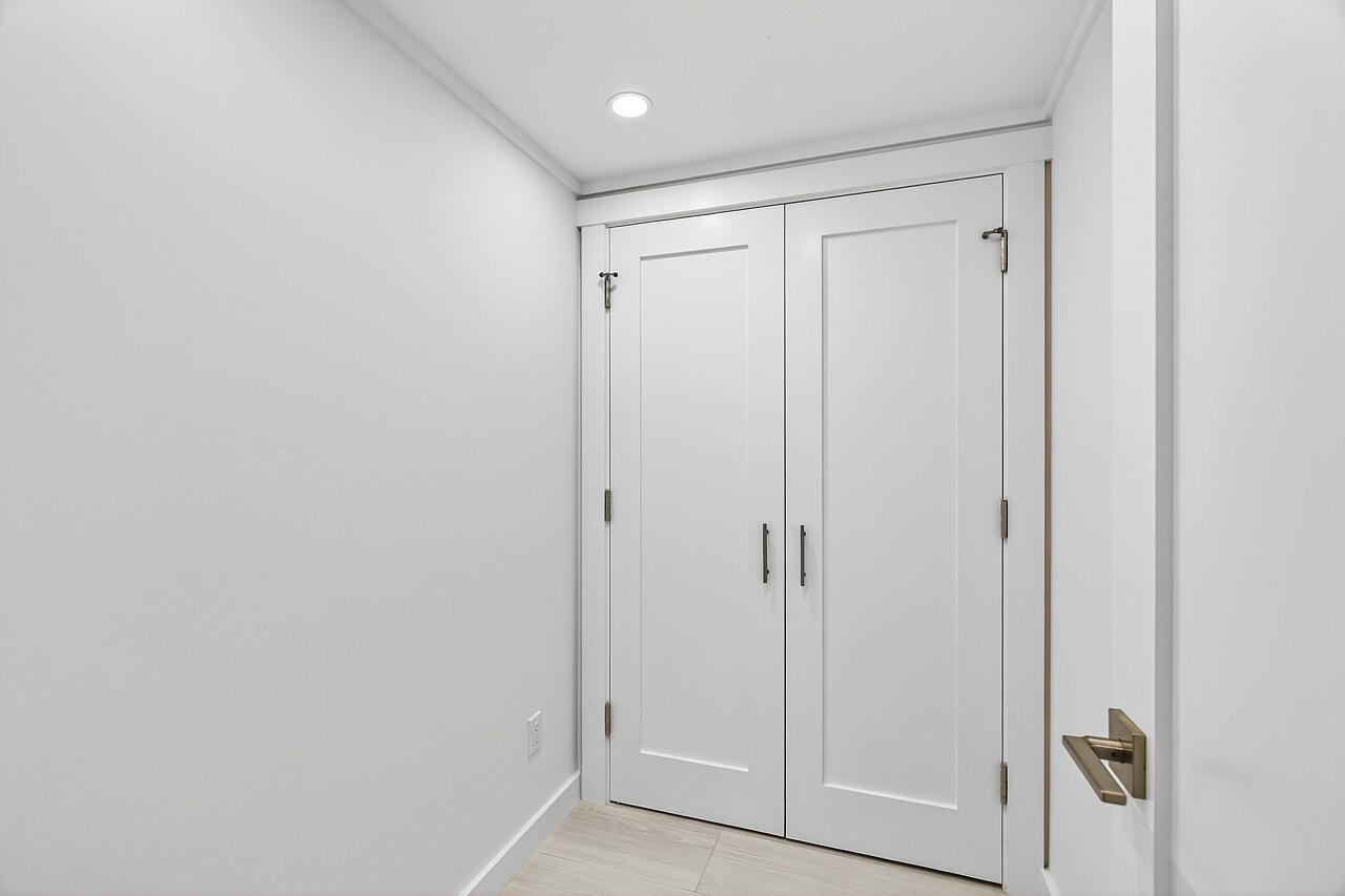 924 Coquina Lane, Unit 3 Vero Beach, FL 32963 - Photo 37 of 44 a view of bathroom with shower