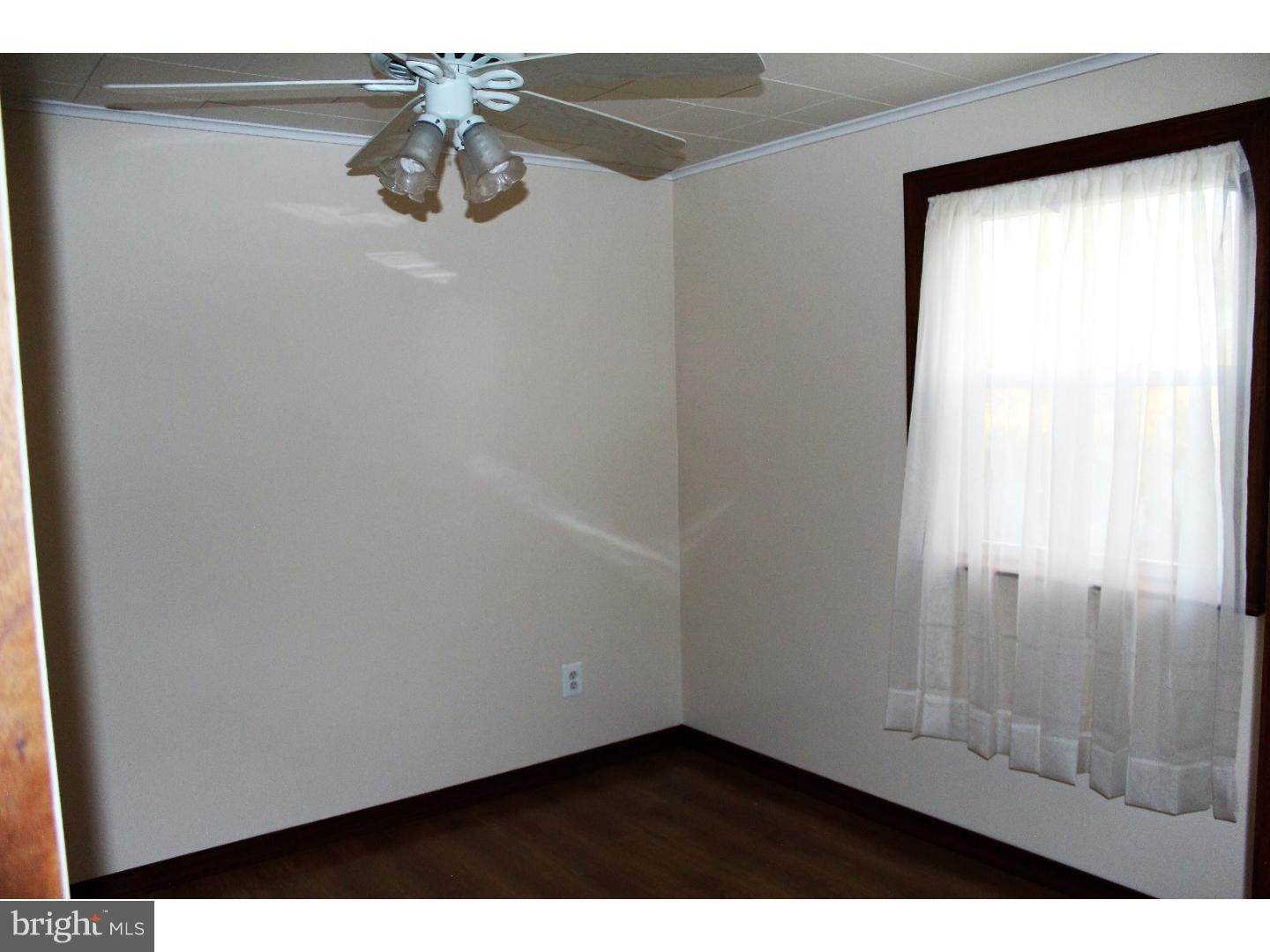12413 Wyndom Road Philadelphia, PA 19154 - Photo 13 of 22 Bedroom 3