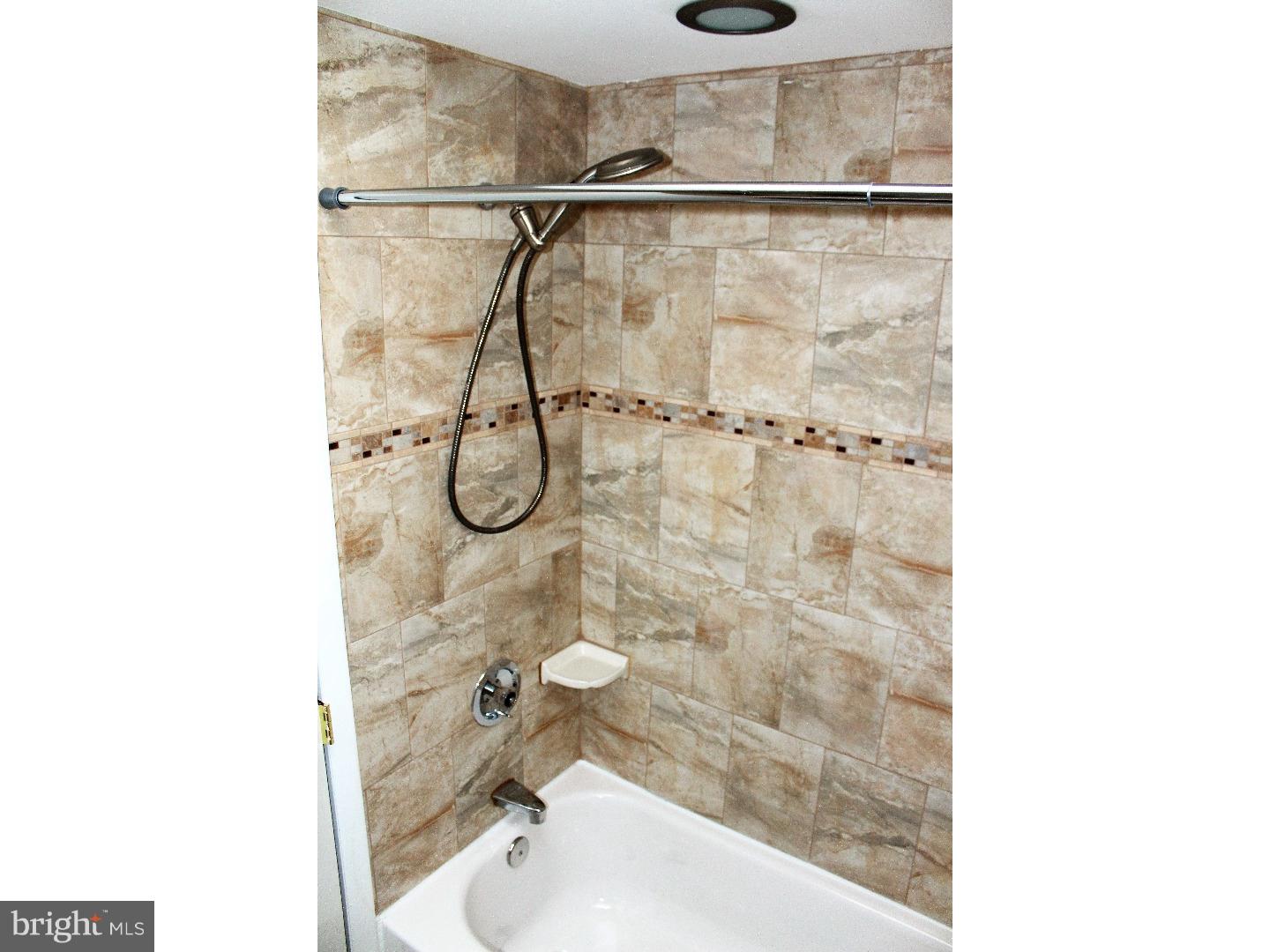 12413 Wyndom Road Philadelphia, PA 19154 - Photo 14 of 22