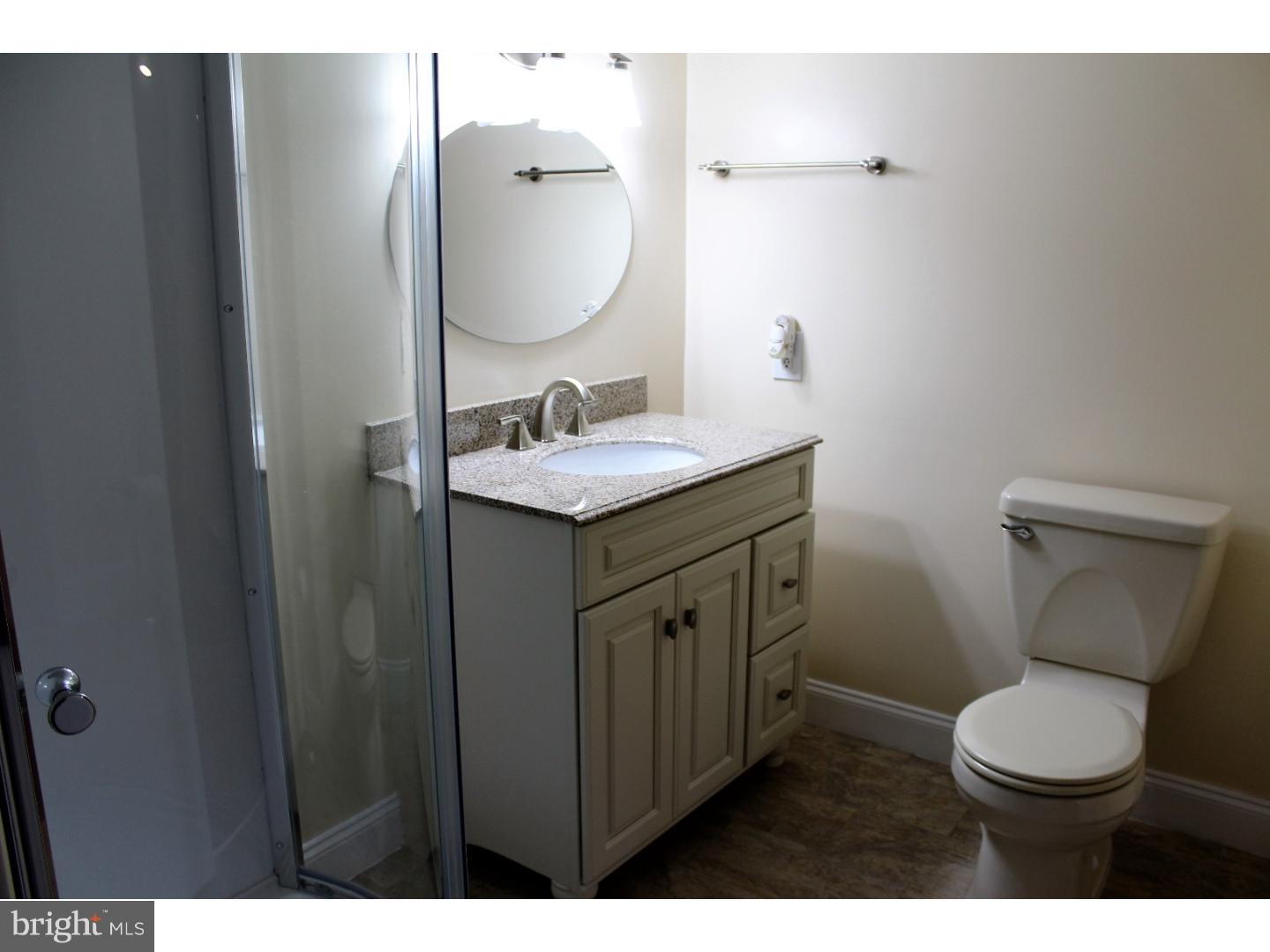 12413 Wyndom Road Philadelphia, PA 19154 - Photo 20 of 22 Bathroom