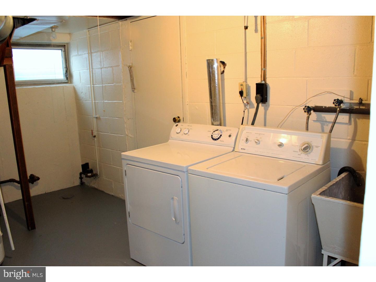 12413 Wyndom Road Philadelphia, PA 19154 - Photo 22 of 22 Laundry Room