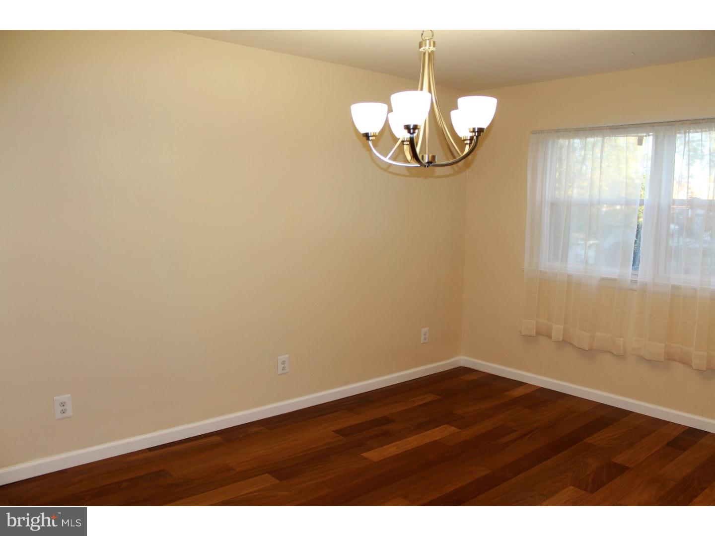 12413 Wyndom Road Philadelphia, PA 19154 - Photo 8 of 22 Dining Room