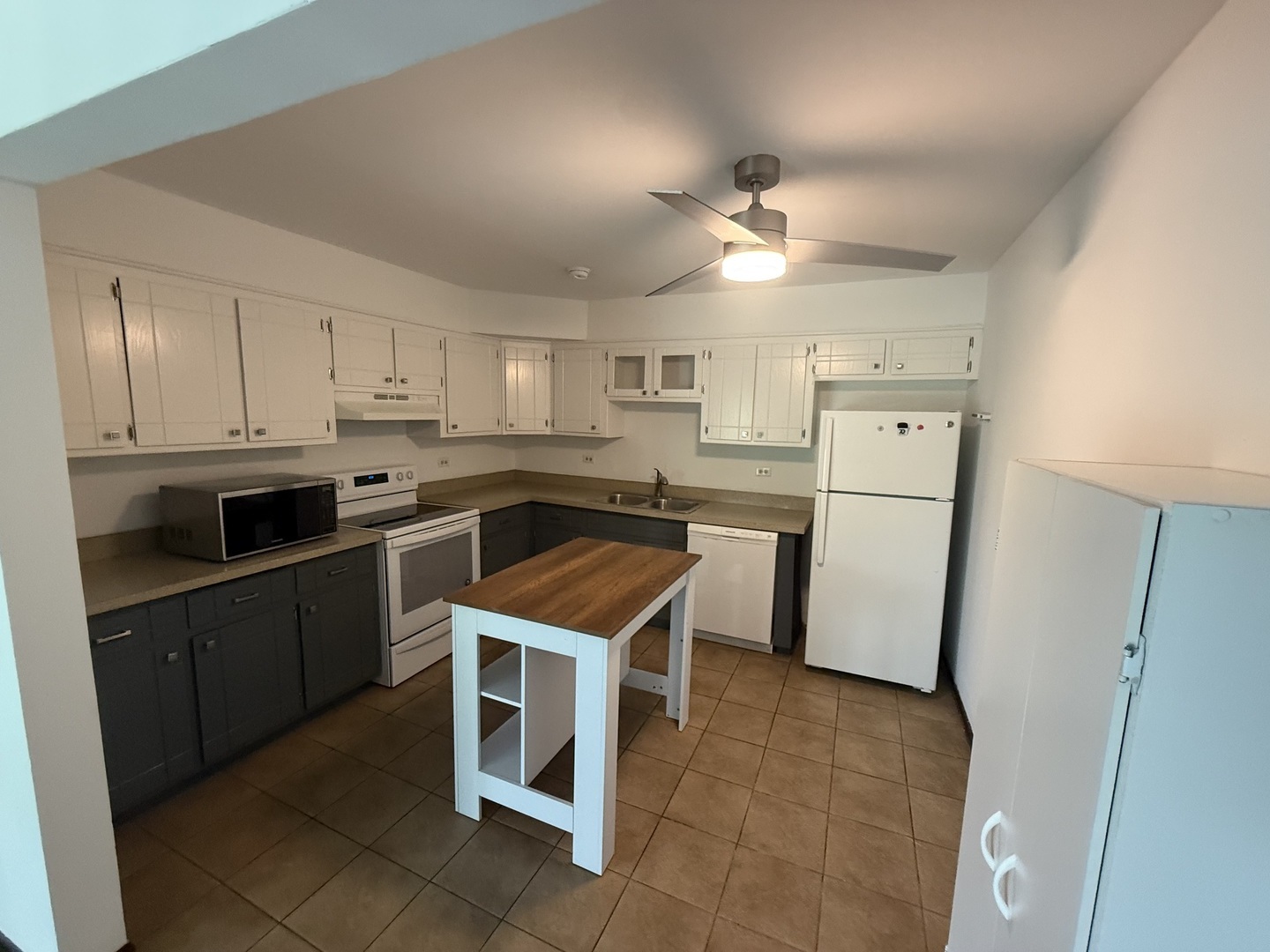 1032 Shagbark Road, Unit 2H New Lenox, IL 60451 - Photo 2 of 4