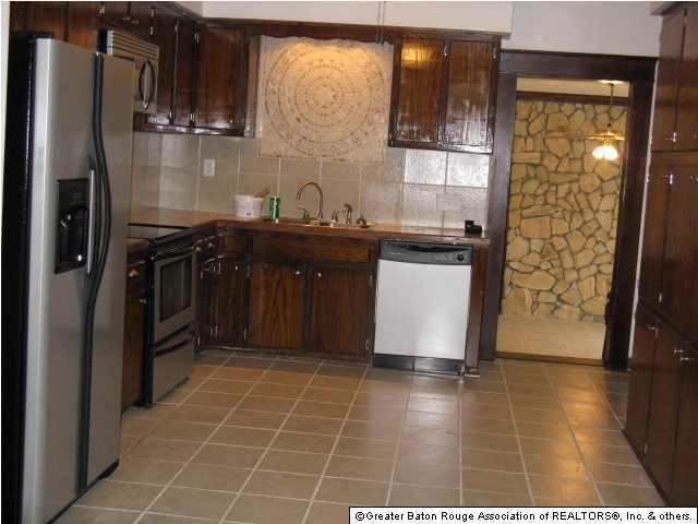 10537 Springfield Road Denham Springs, LA 70706 - Photo 5 of 7