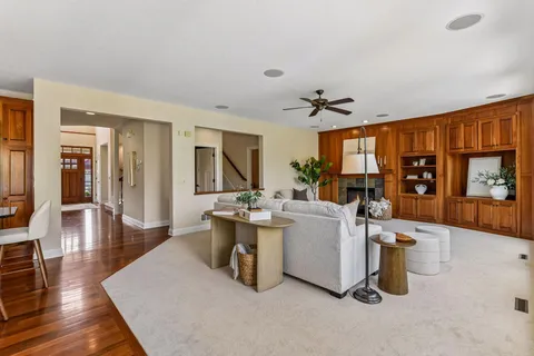 $1,100,000 | 6137 Niagara Lane North, Plymouth, MN 55446