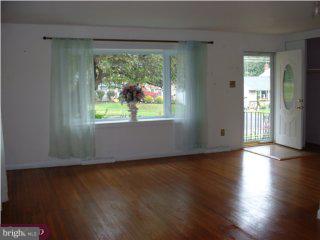 256 Harding Road Southampton, PA 18966 - Photo 3 of 6 Gallery Image 3