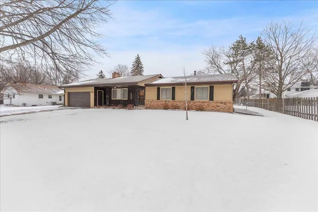 $390,000 | 3009 West 100th Street, Bloomington, MN 55431