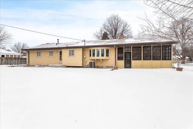 $390,000 | 3009 West 100th Street, Bloomington, MN 55431