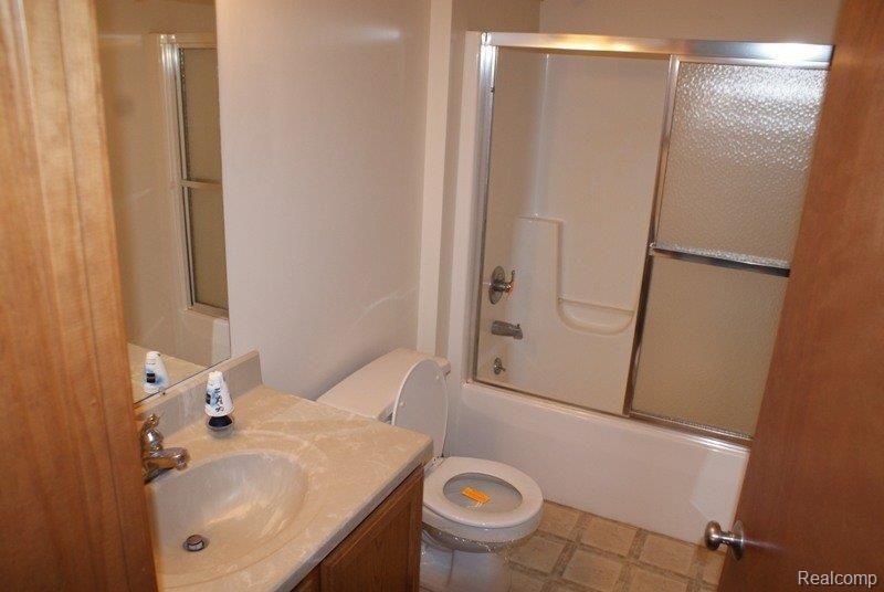 5400 Capac Road Capac, MI 48014 - Photo 8 of 22 DSC04311