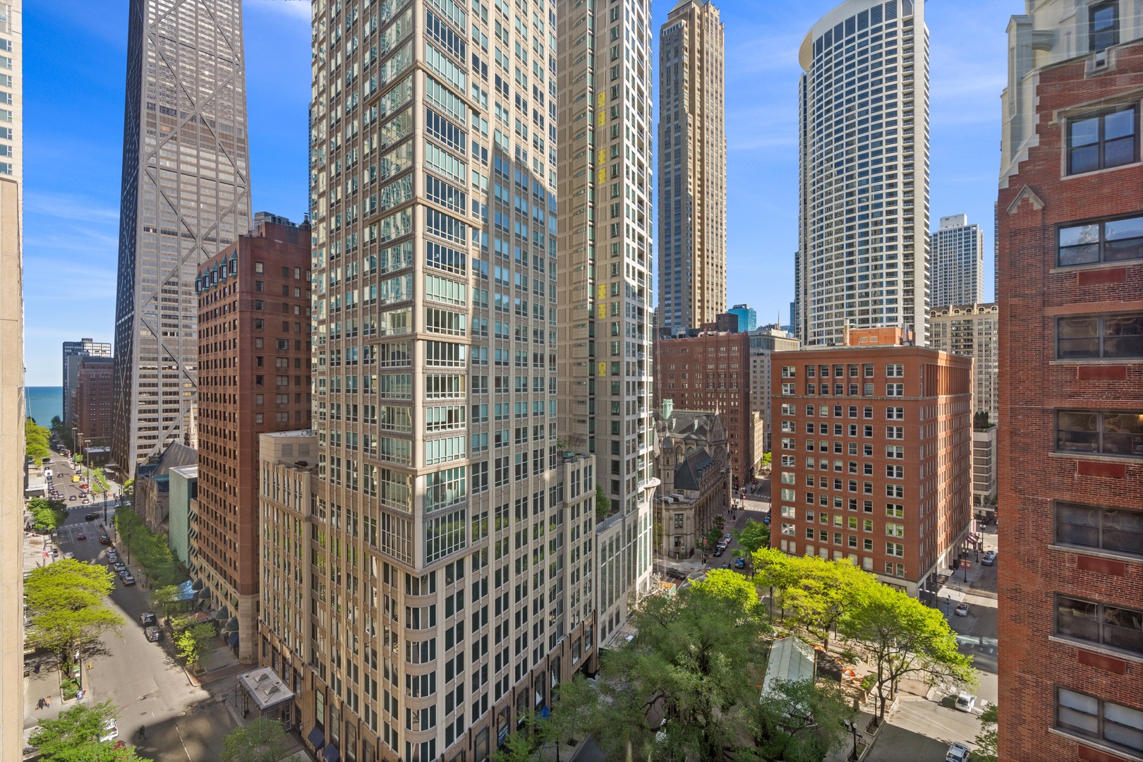 40 East Delaware Place, Unit 1502 Chicago, IL 60611 - Photo 20 of 25