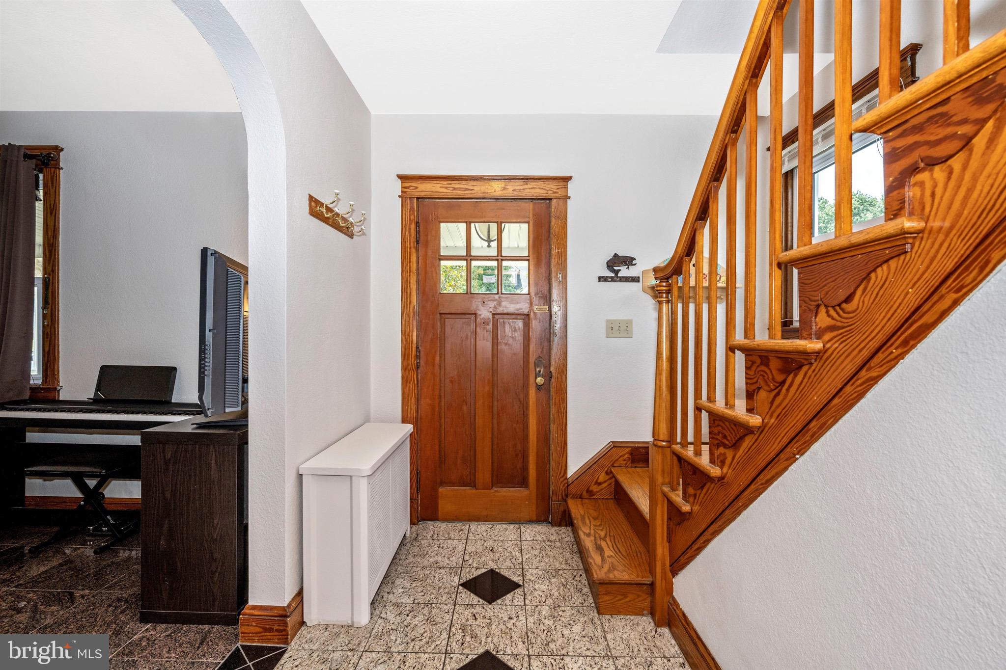 5551 Ashbourne Road Baltimore, MD 21227 - Photo 8 of 52 Entry