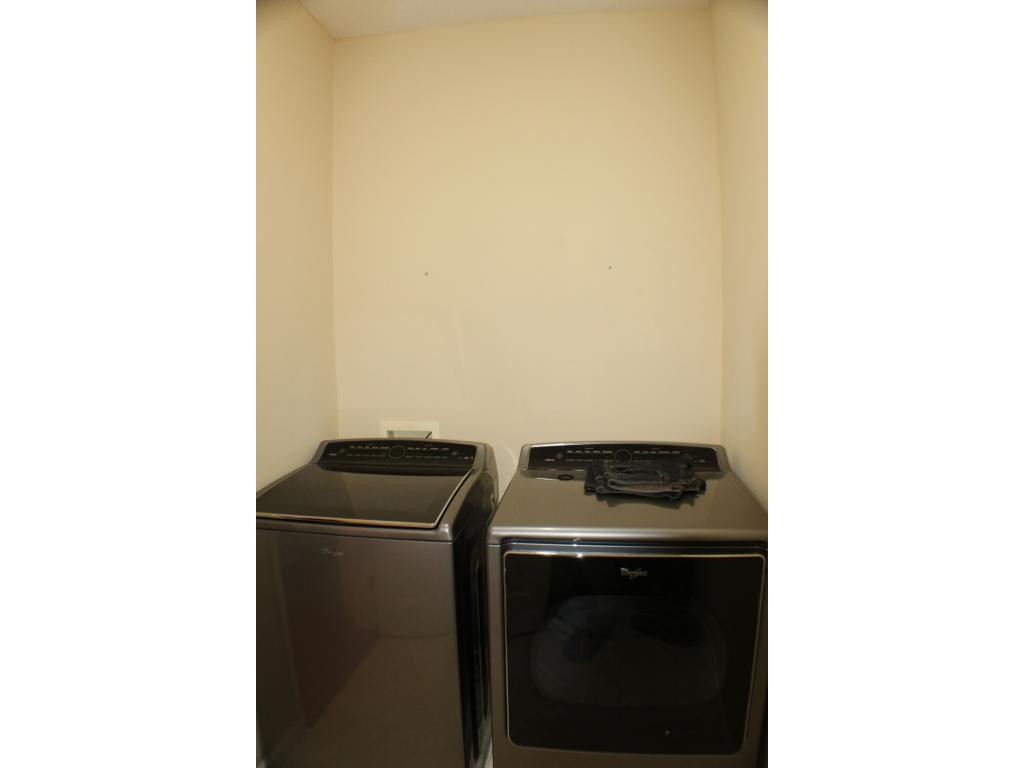 350 Black Road Greeneville, TN 37743 - Photo 22 of 36 Nice Large Laundry room