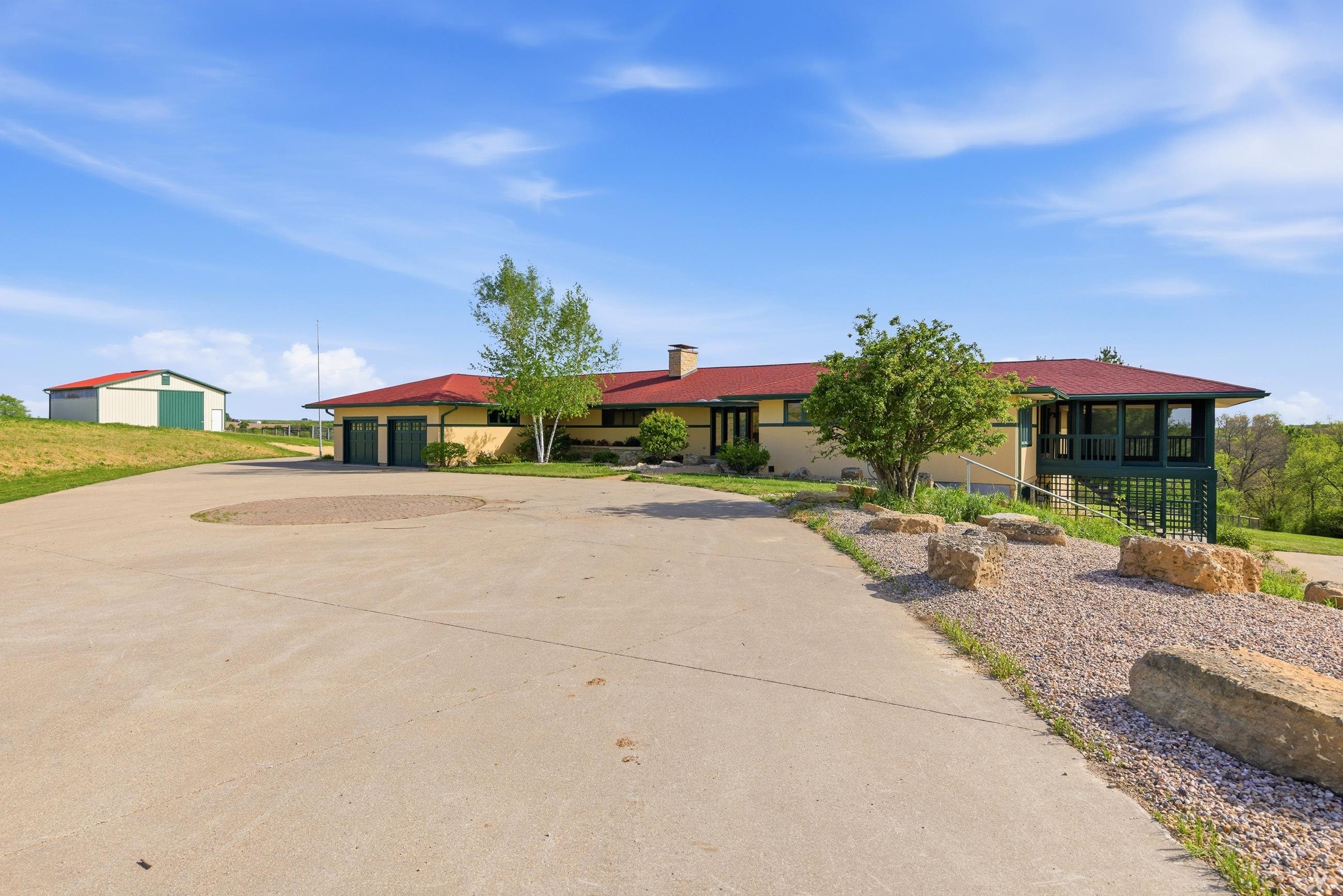 1049 Miller Road Mineral Point, WI 53565 - Photo 7 of 90