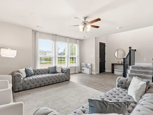 $2,700 | 217 Suma Drive, Euless, TX 76040