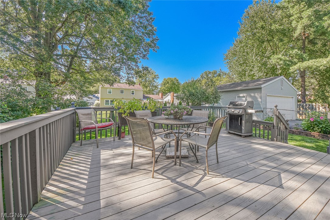 446 Stratford Road Akron, OH 44333 - Photo 28 of 29 Wooden deck for entertaining