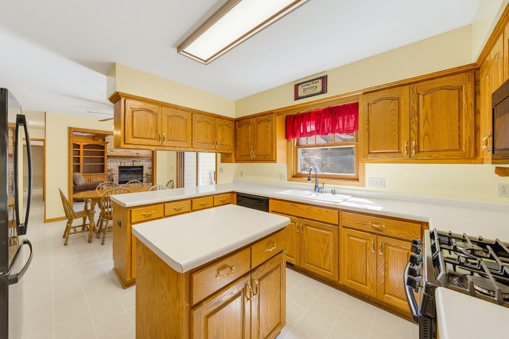 W2254 Kniep Road Spring Prairie, WI 53121 - Photo 14 of 81 Kitchen