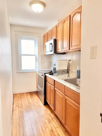 $2,300 | 52 Fairfax Road, Unit 1, Worcester, MA 01610