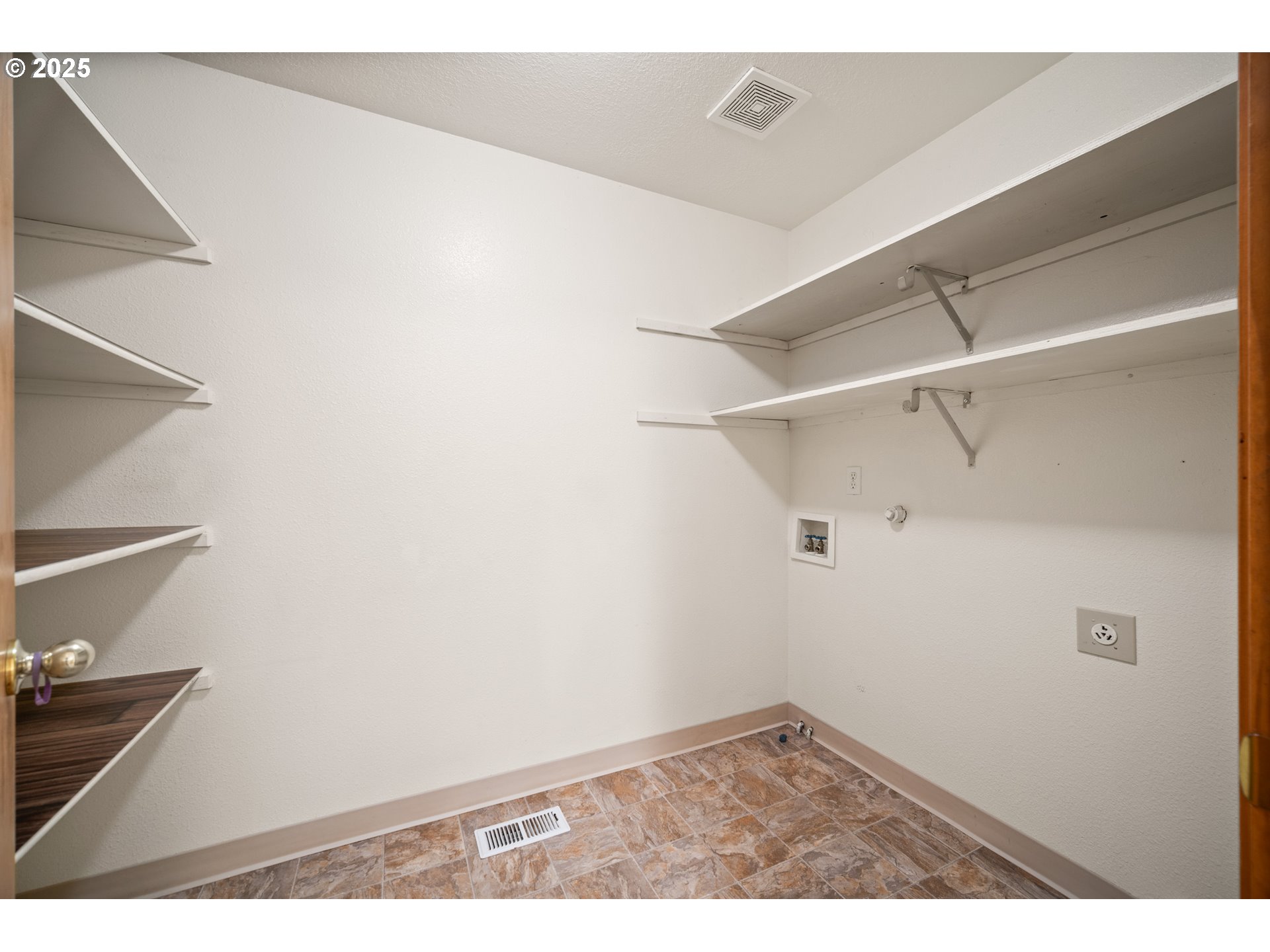 2229 Northwest 6th Place Camas, WA 98607 - Photo 22 of 31 a view of an empty room