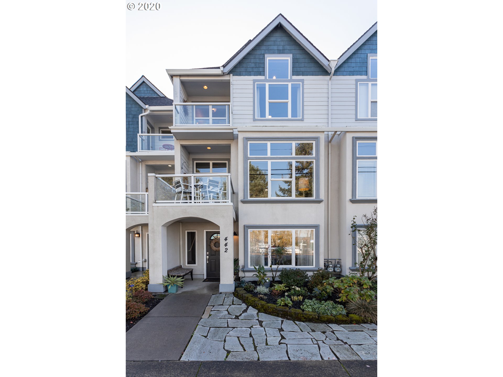 442 Northeast Bridgeton Road Portland, OR 97211 - Photo 1 of 32 Gallery Image 1