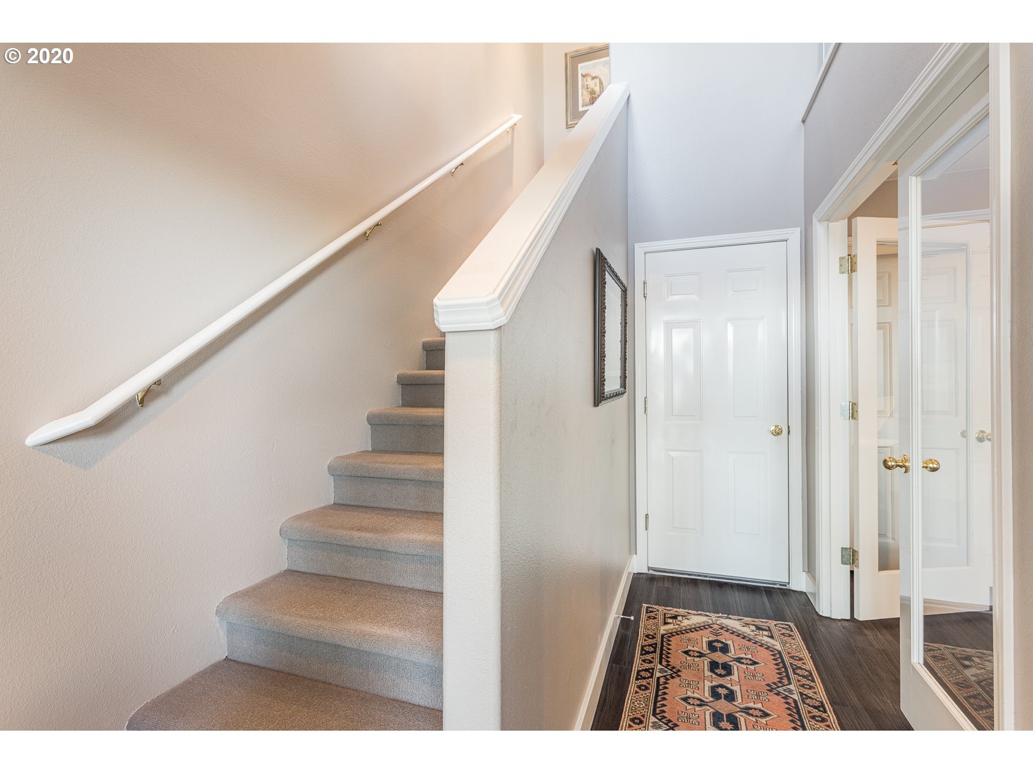 442 Northeast Bridgeton Road Portland, OR 97211 - Photo 4 of 32 Entrance/Foyer