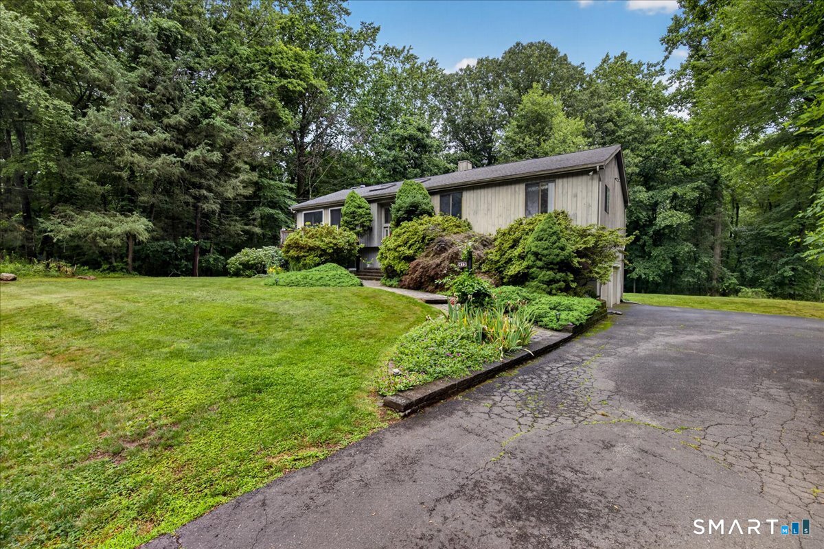 473 Fairway Road Orange, CT 06477 - Photo 21 of 27