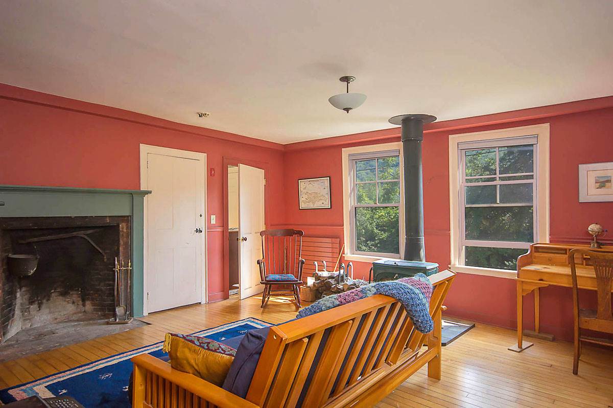 1354 Weatherhead Hollow Road Guilford, VT 05301 - Photo 10 of 24