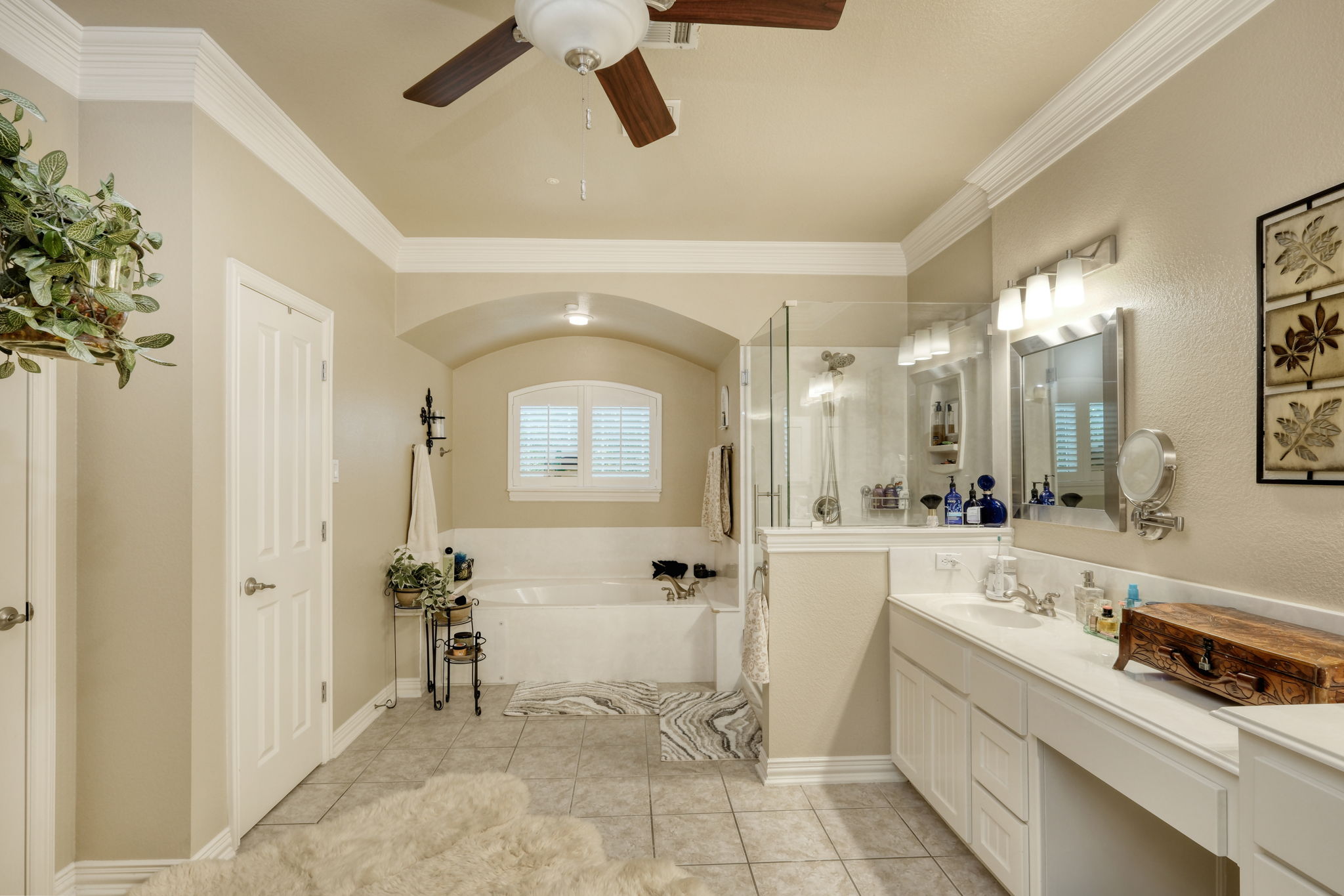 1601 Coronado Leander, TX 78641 - Photo 15 of 37 a bathroom with a tub sink and mirror