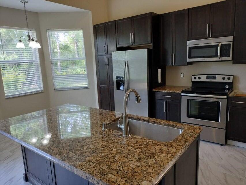 5671 Sunberry Circle Fort Pierce, FL 34951 - Photo 4 of 48 3