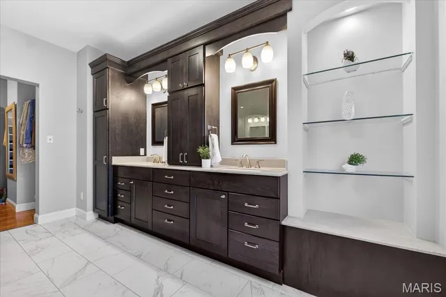 $775,000 | 1304 Kiefer Bluffs Drive, Ballwin, MO 63021