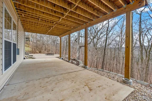 $775,000 | 1304 Kiefer Bluffs Drive, Ballwin, MO 63021