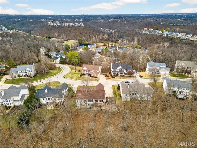 $775,000 | 1304 Kiefer Bluffs Drive, Ballwin, MO 63021