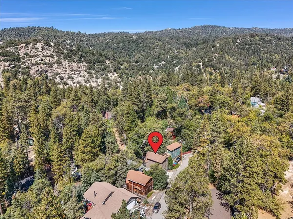 $425,000 | 32794 Cougar Lane, Running Springs, CA 92382