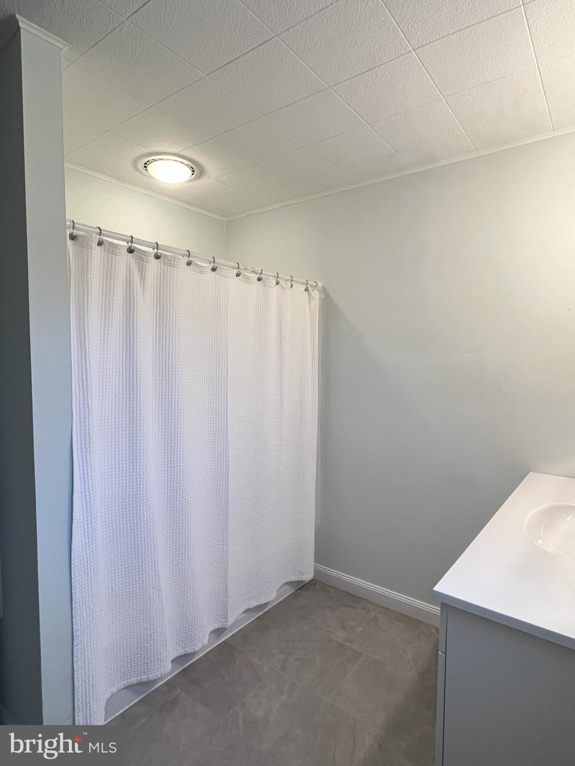 20 Delaware Avenue Salem, NJ 08079 - Photo 13 of 34 1st fl. full bath
