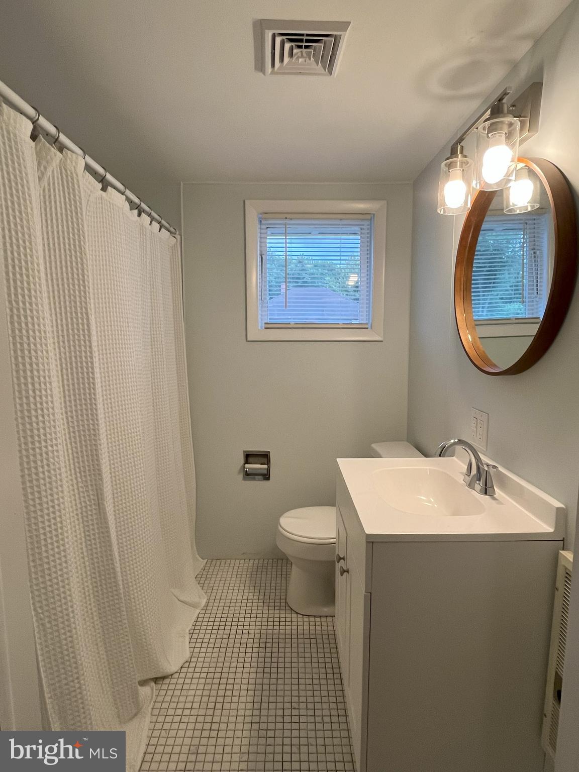 20 Delaware Avenue Salem, NJ 08079 - Photo 16 of 34 2nd fl full bath