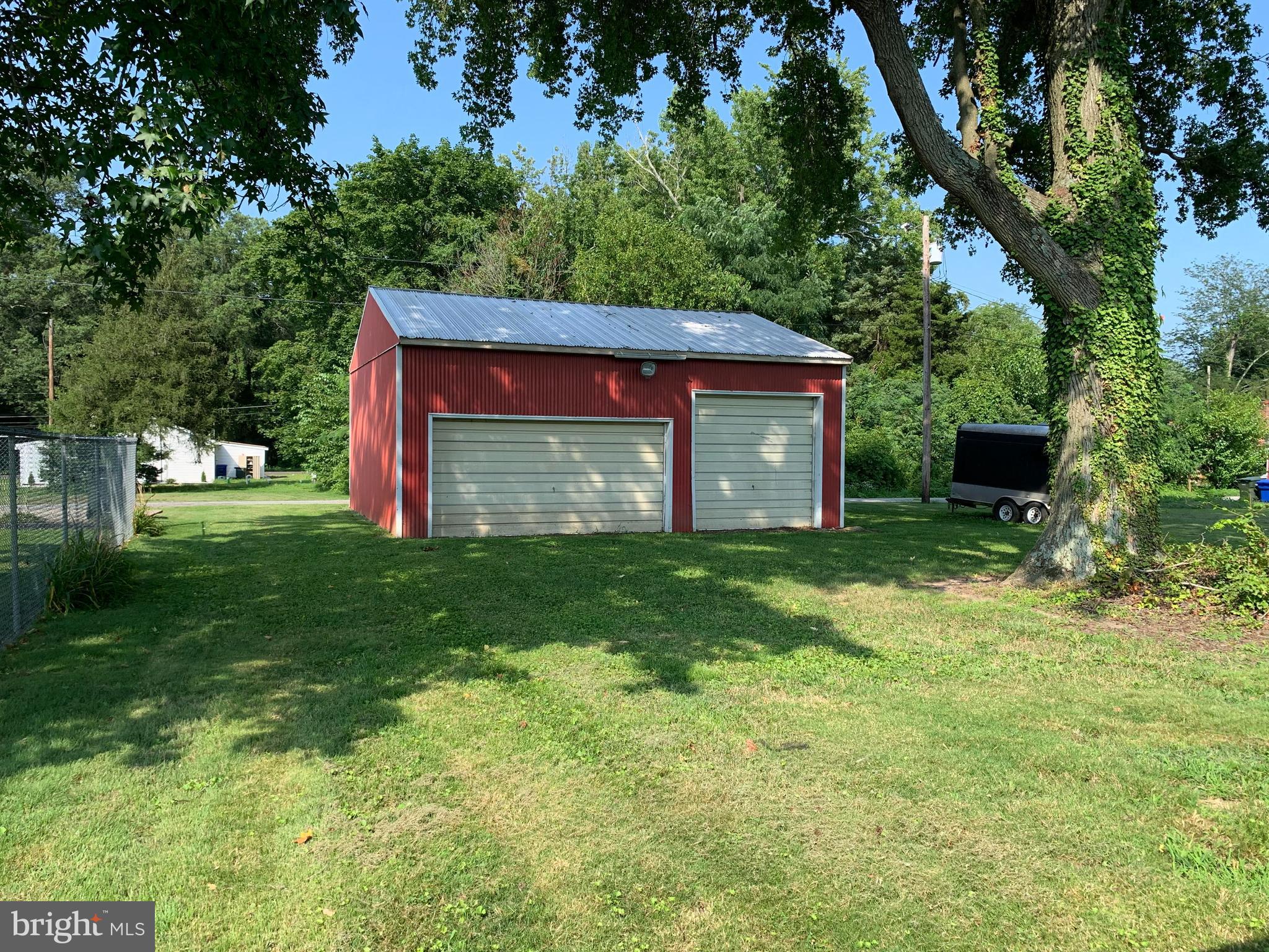20 Delaware Avenue Salem, NJ 08079 - Photo 24 of 34 pole barn in rear yard