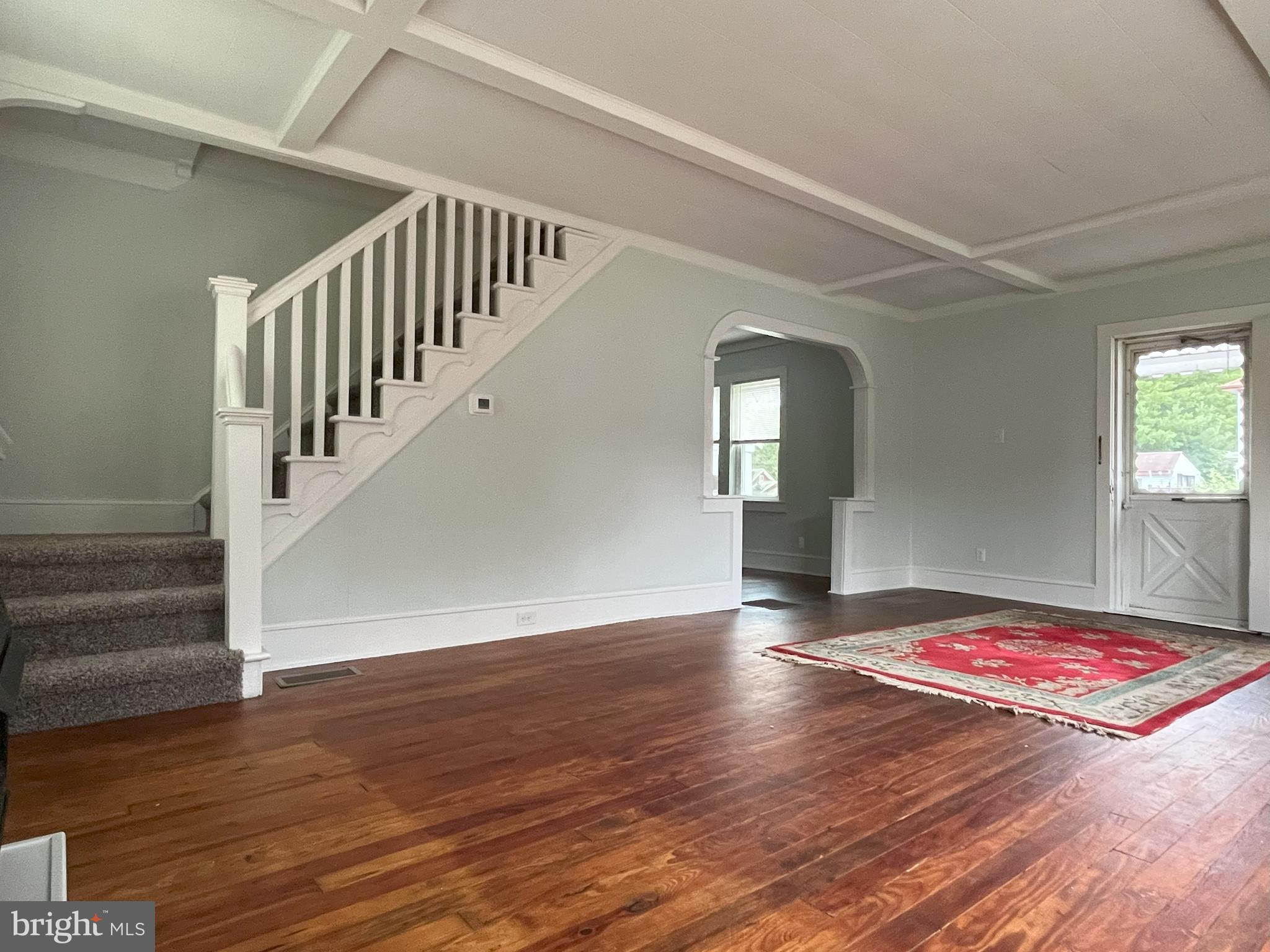 20 Delaware Avenue Salem, NJ 08079 - Photo 4 of 34 living room
