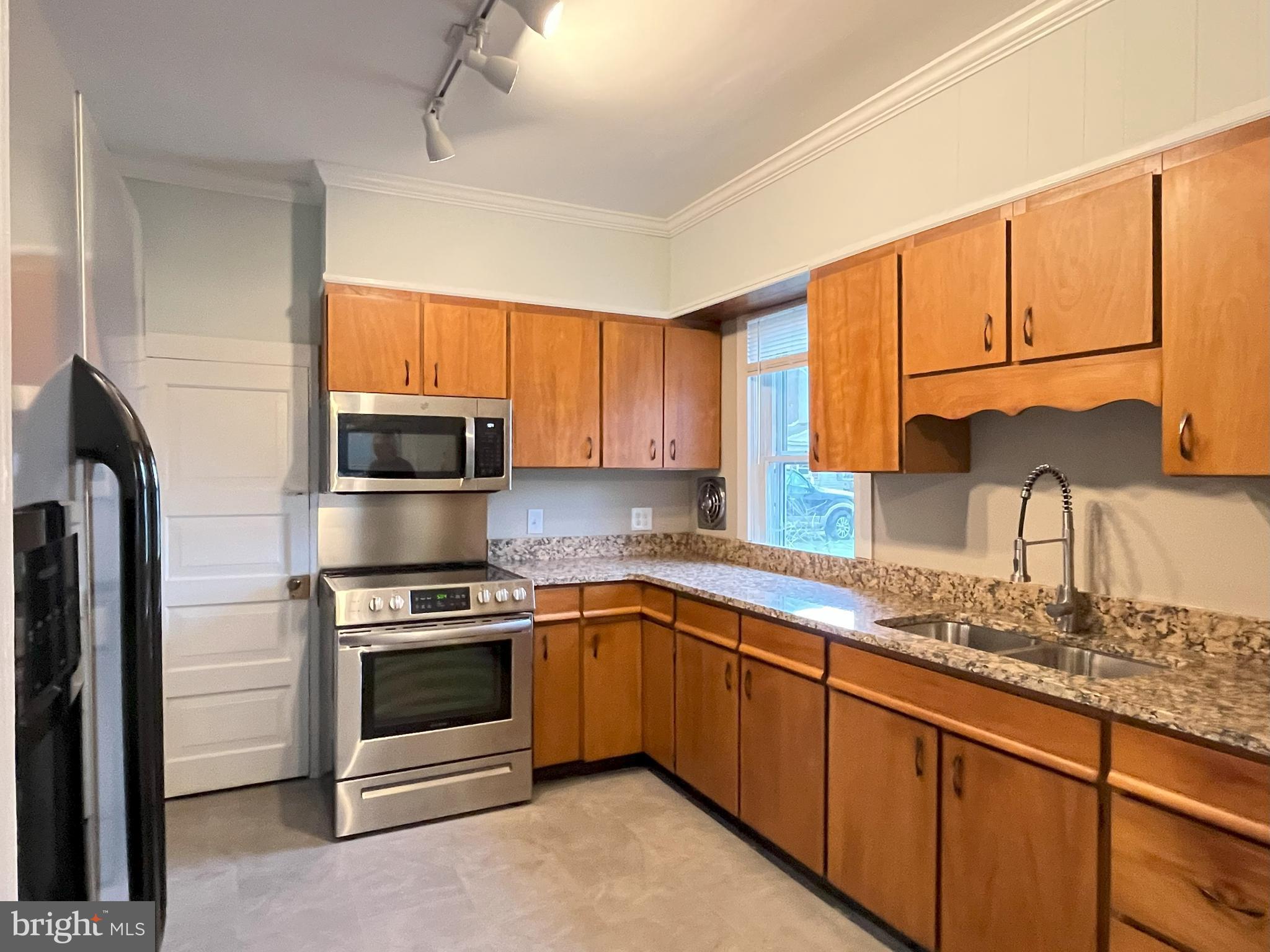 20 Delaware Avenue Salem, NJ 08079 - Photo 5 of 34 kitchen