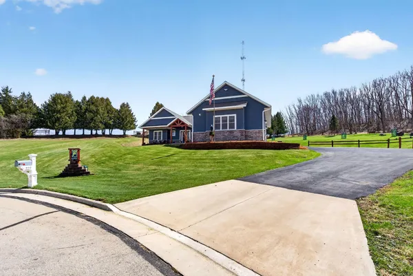 $619,000 | 225 Stone Hill Court, Ripon, WI 54971