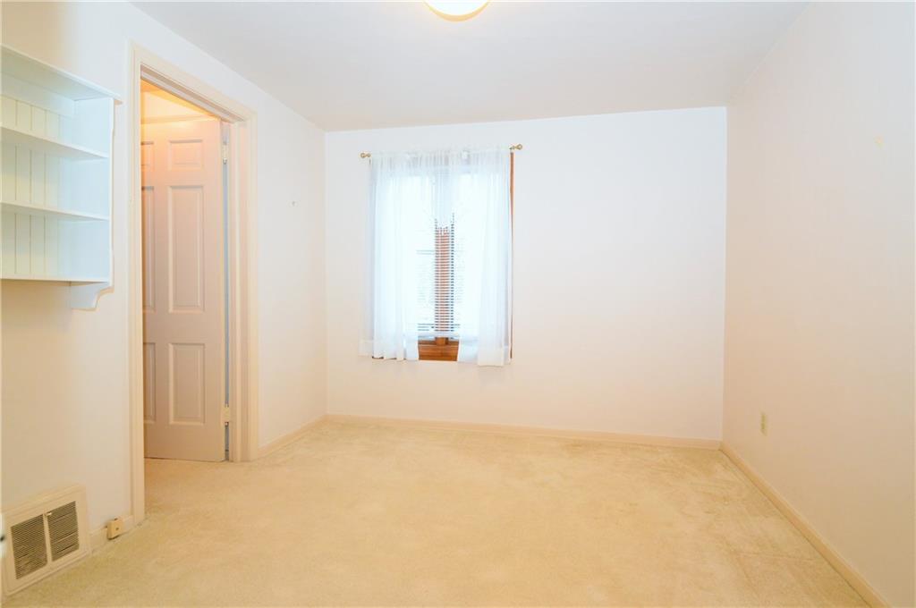 532 Highview Road Pittsburgh, PA 15234 - Photo 10 of 25