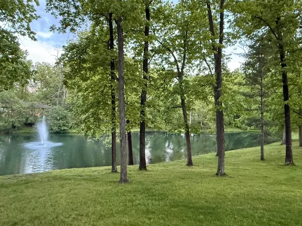 $409,900 | 14700 North Allen Lane, Mount Vernon, IL 62864