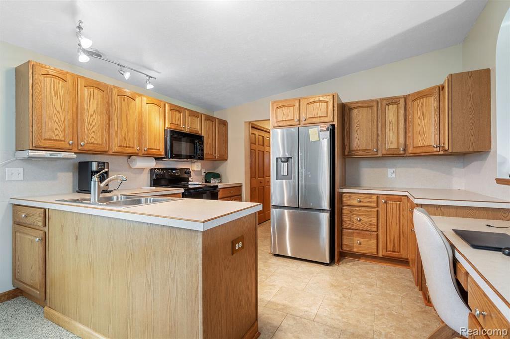 3939 Castle Road North Branch, MI 48461 - Photo 13 of 31