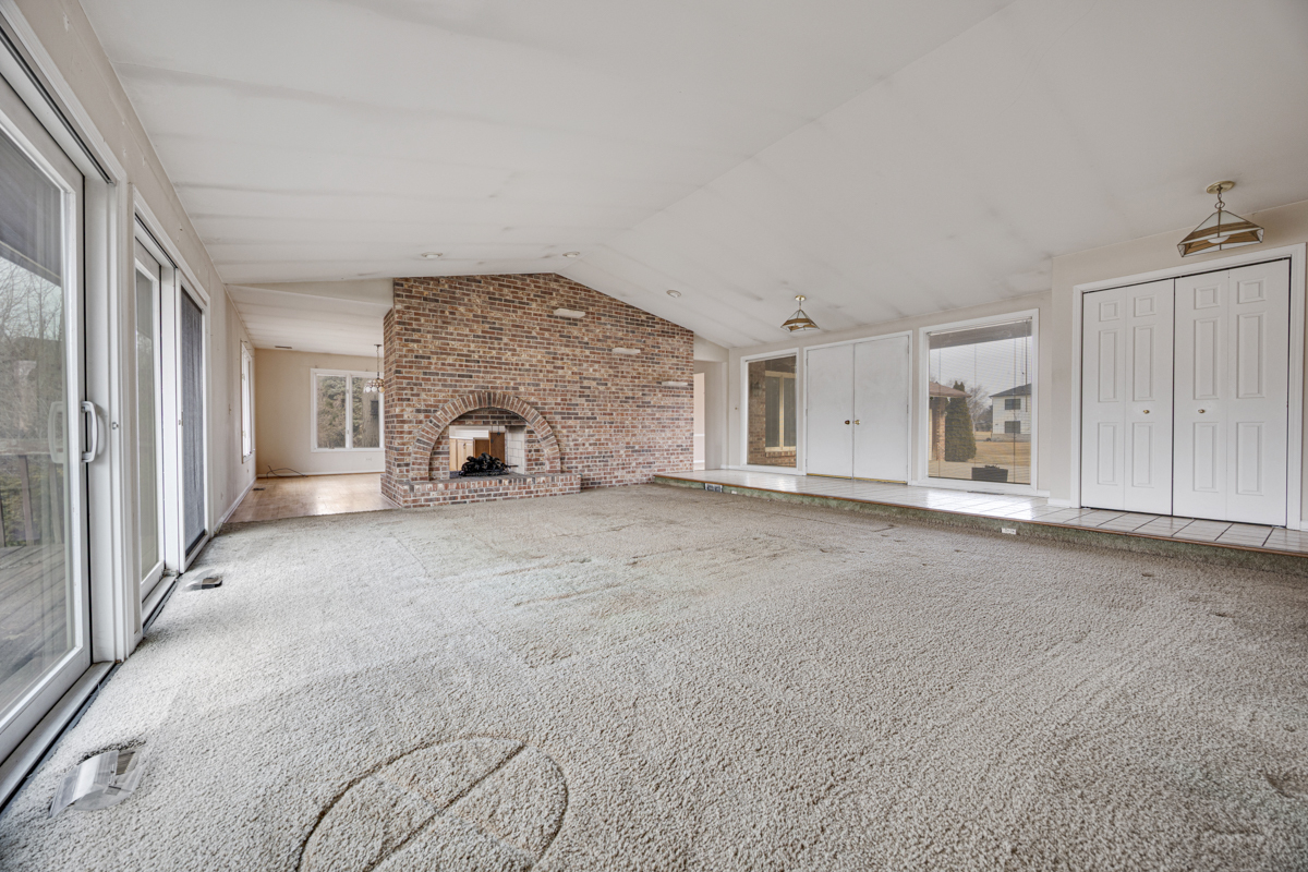 13 Lexington Road South Barrington, IL 60010 - Photo 4 of 32 Gallery Image 4