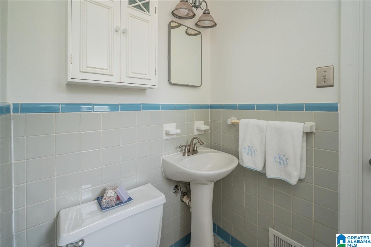 1904 Saulter Road Birmingham, AL 35209 - Photo 19 of 33