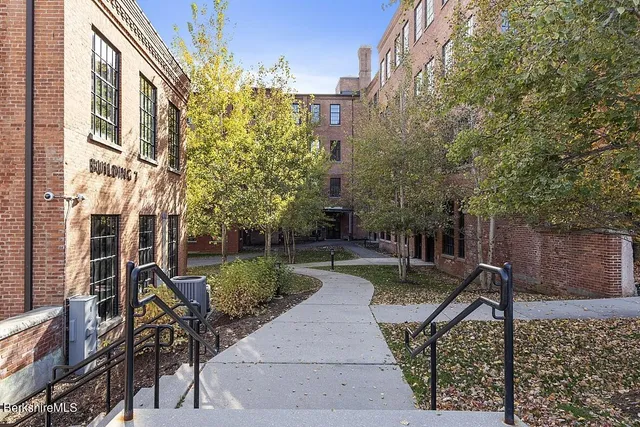 $925,000 | 160 Water Street, Unit 201, Williamstown, MA 01267