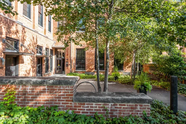 $925,000 | 160 Water Street, Unit 201, Williamstown, MA 01267