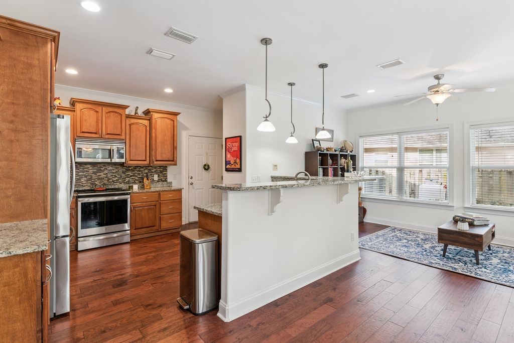 125 Simonton Way St. Simons Island, GA 31522 - Photo 12 of 35