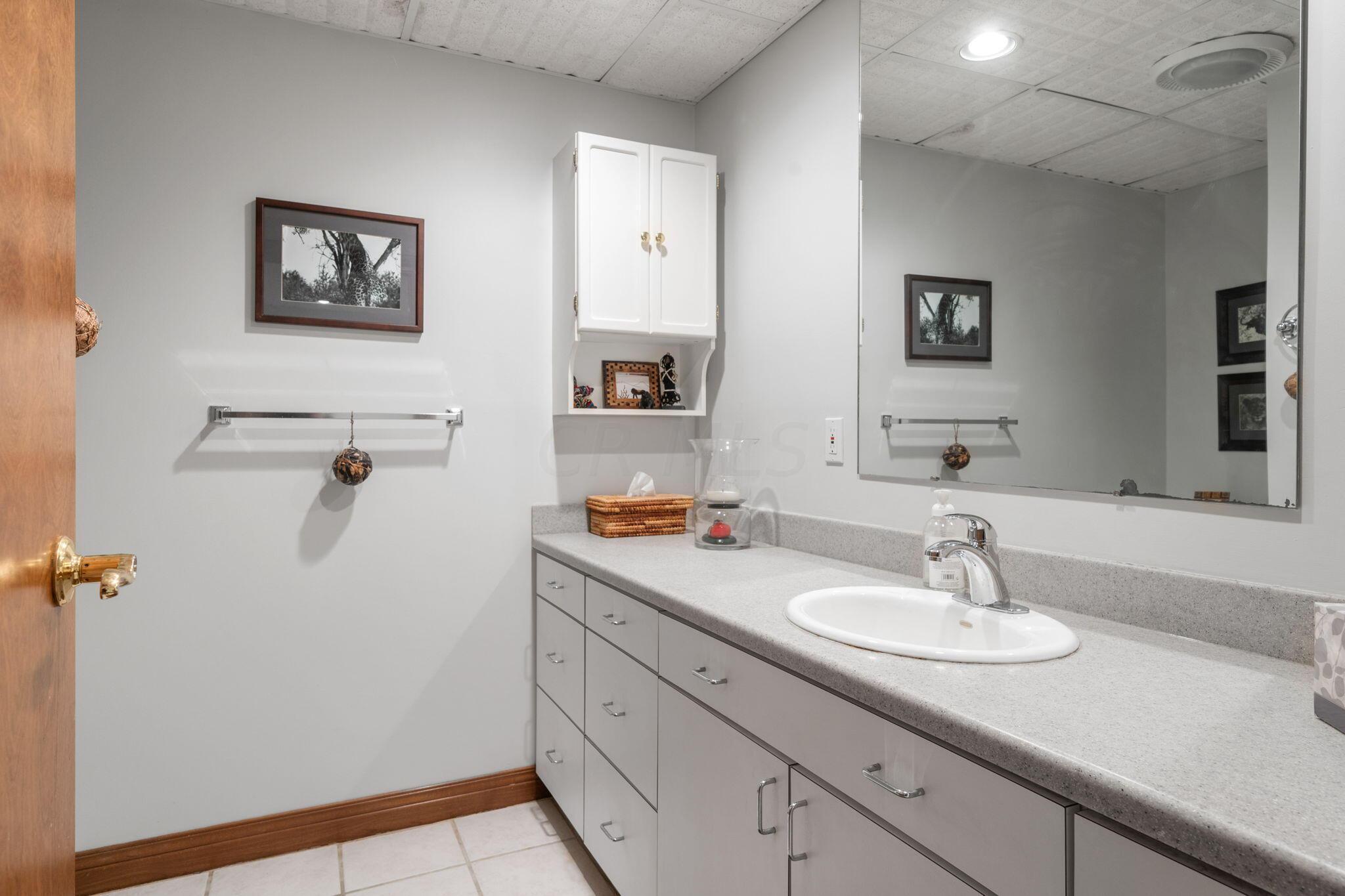 3450 Mann Road Blacklick, OH 43004 - Photo 71 of 134 Lower Level Full Bathroom