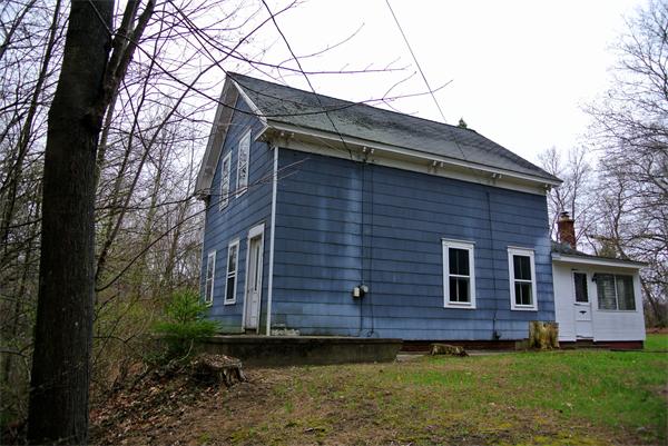 1 Rigby Place Clinton, MA 01510 - Photo 3 of 5 Gallery Image 3
