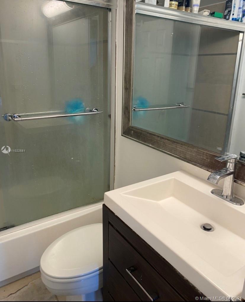 1500 Bay Road, Unit 722S Miami Beach, FL 33139 - Photo 9 of 13