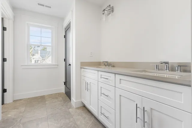 $1,798,000 | 6 Floral Ave Extension, Unit 6, Natick, MA 01760